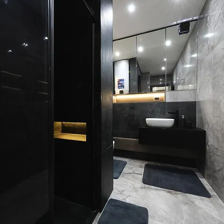 Apartment Legacy Marine 3 - Serenity, Luxury Designer Penthouse