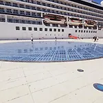 Legacy Marine 3 - Serenity, Luxury Designer Penthouse *