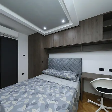 Daire Legacy Marine 3 - Serenity, Luxury Designer Penthouse *