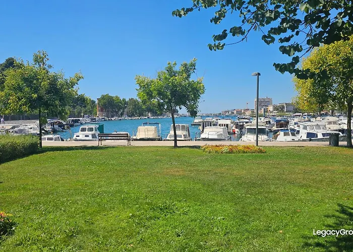 Legacy Marine 3 - Serenity, Luxury Designer Penthouse Appartement