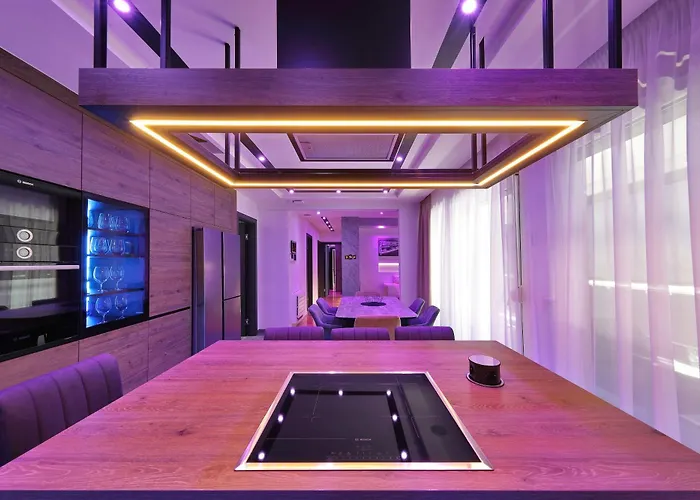 Legacy Marine 3 - Serenity, Luxury Designer Penthouse