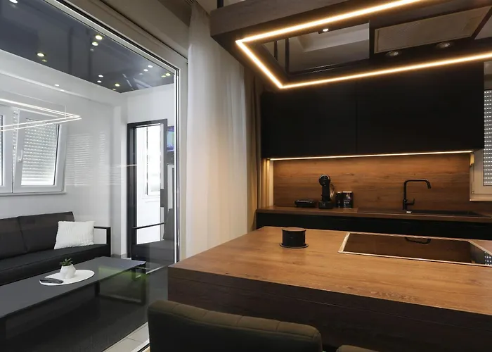 Legacy Marine 3 - Serenity, Luxury Designer Penthouse